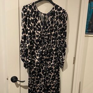 Elegant Black and Cream Patterned Dress